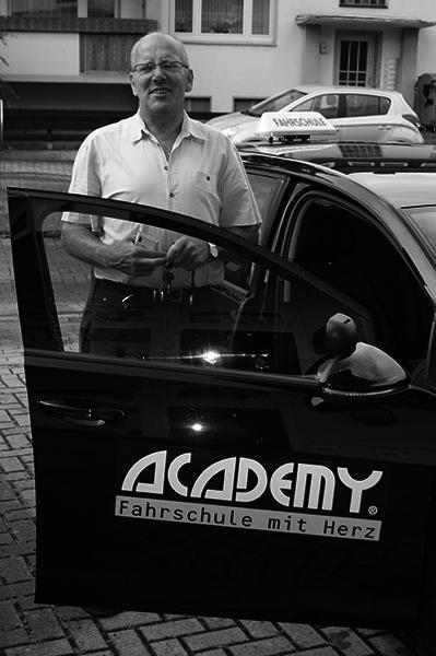 ACADEMY Fahrschule - de.academy.fahrschulen.model.instructor.Instructor@788e